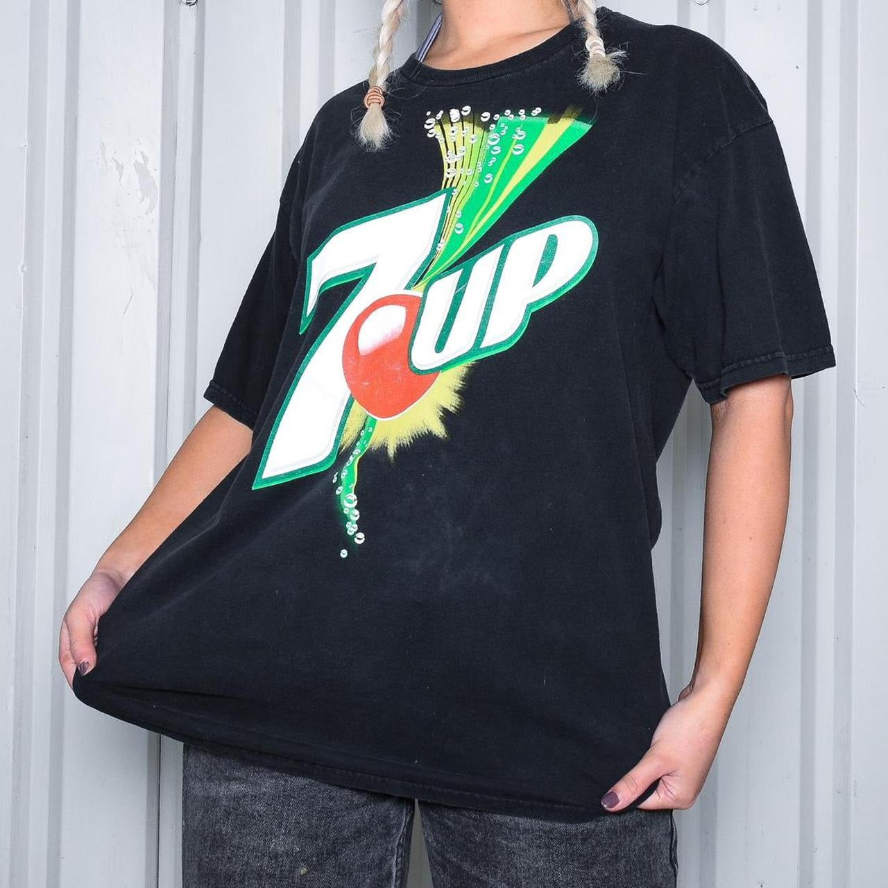 Sickest 7UP 90s Graphic Tshirt – Flamingos Vintage