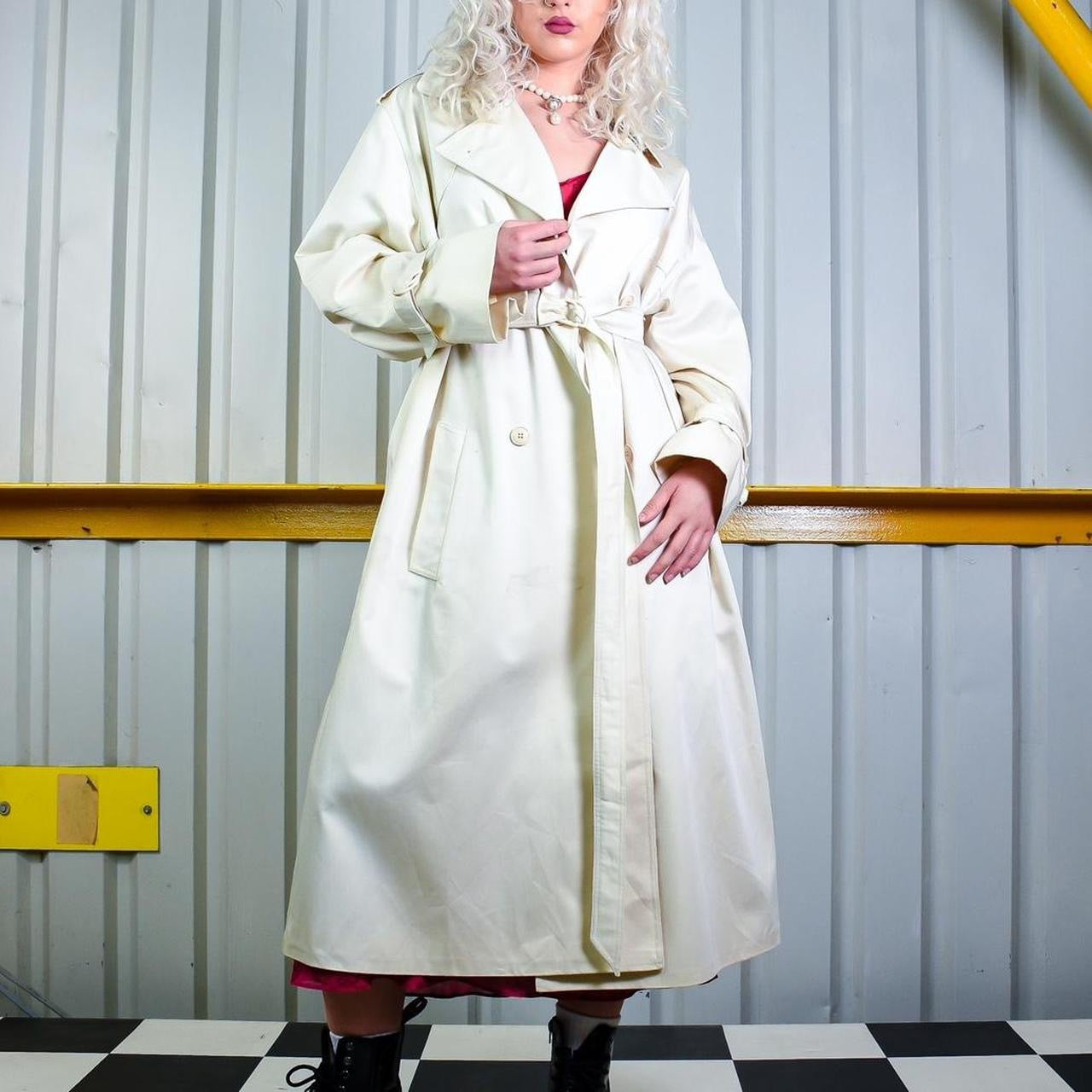 White / Cream Vintage Women's Trench Coat – Flamingos Vintage