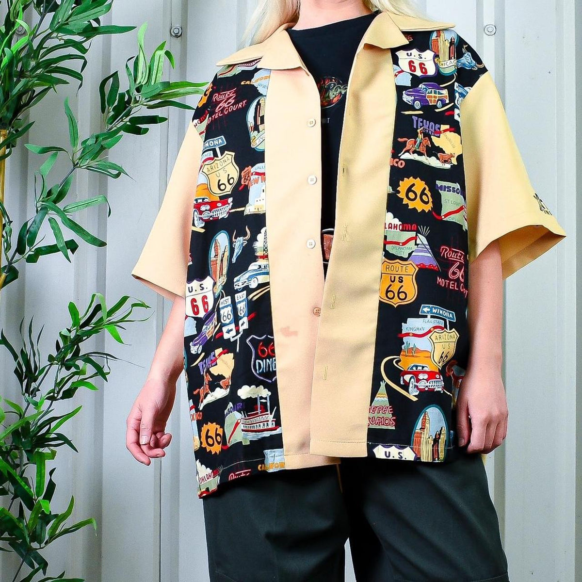 Insane 60s American Motel Themed print Bowling Shirt With Embroidered Back Graphic